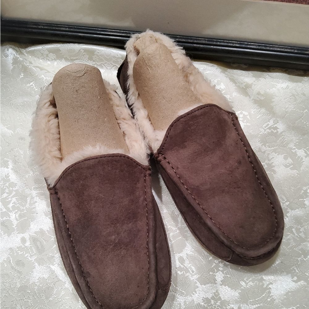 UGG Women's Brown Suede Ascot Slippers Size 8